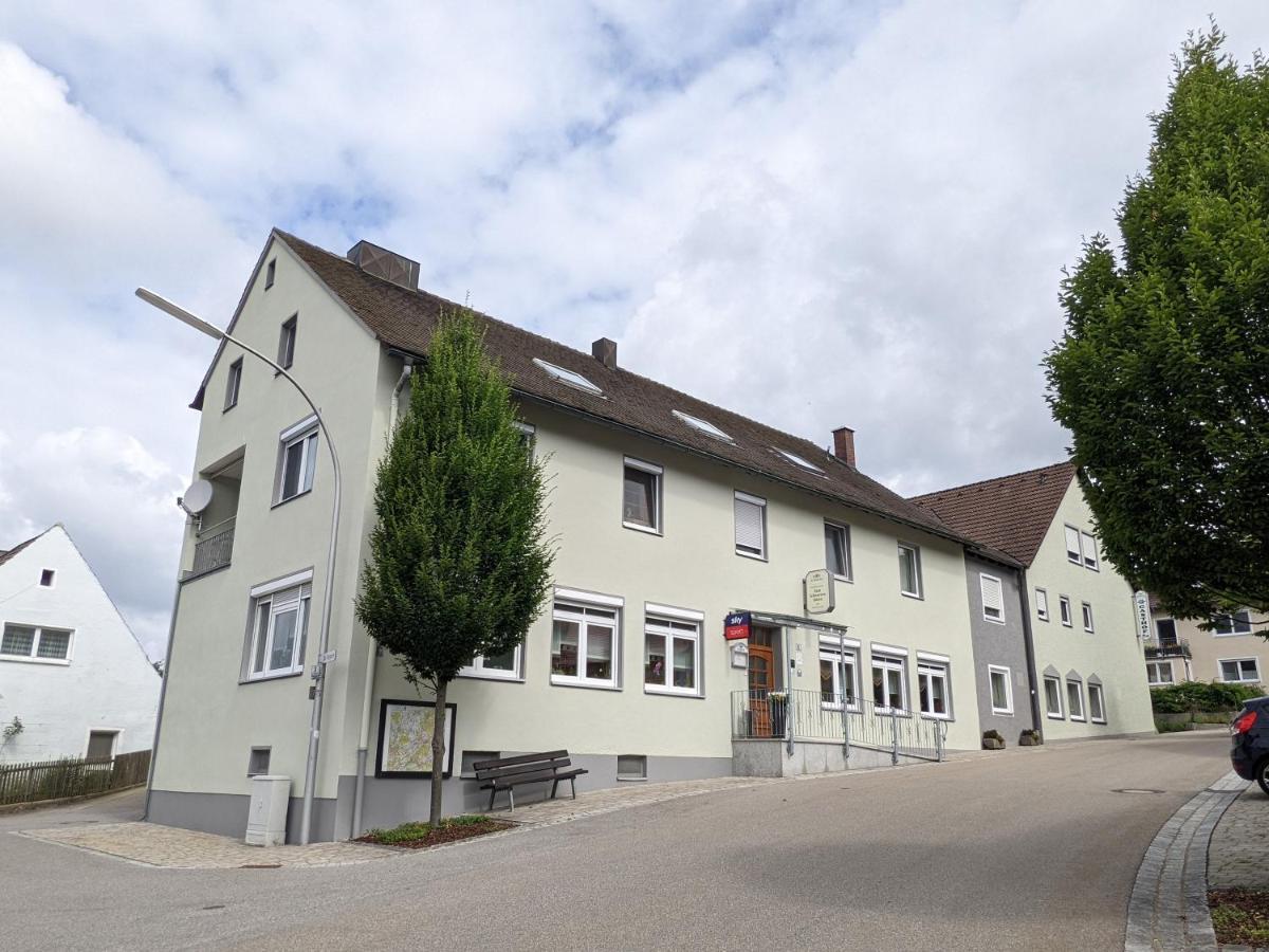 Hotel Zum Schwarzen Baeren Vohenstrauss Exterior foto