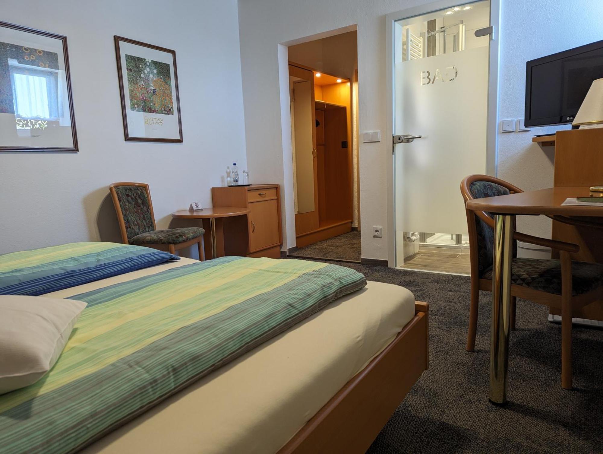 Hotel Zum Schwarzen Baeren Vohenstrauss Exterior foto