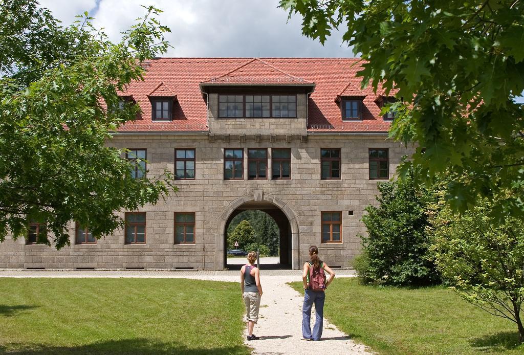 Hotel Zum Schwarzen Baeren Vohenstrauss Exterior foto