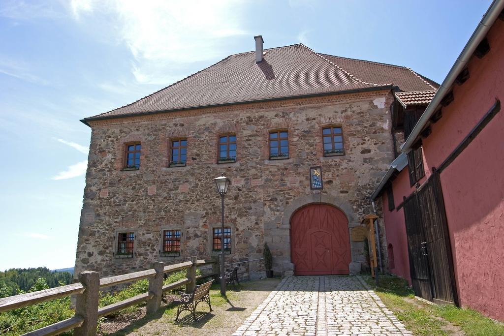 Hotel Zum Schwarzen Baeren Vohenstrauss Exterior foto
